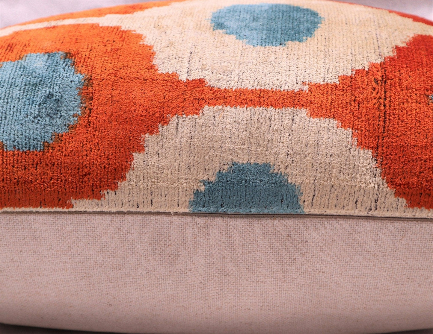 Cojín IKAT - 40 x 60 cm